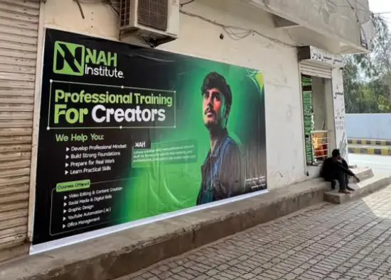 NAH Institute banner in Chiniot promoting freelancing and digital skills training courses